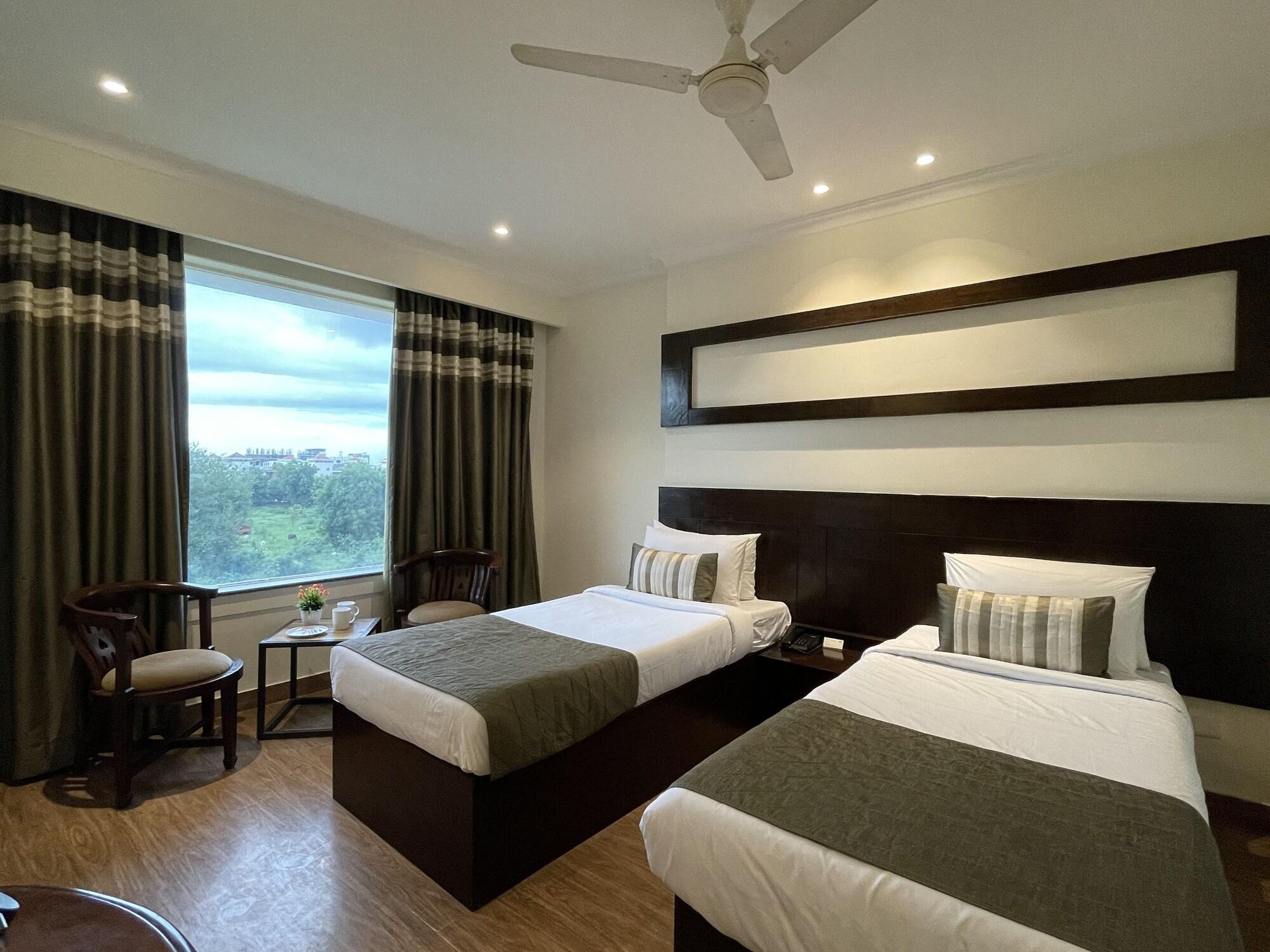 Royale Sarovar Portico Agra Агра Экстерьер фото