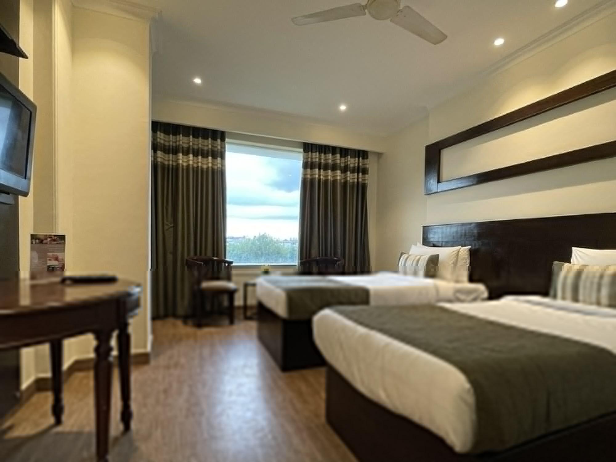 Royale Sarovar Portico Agra Агра Экстерьер фото