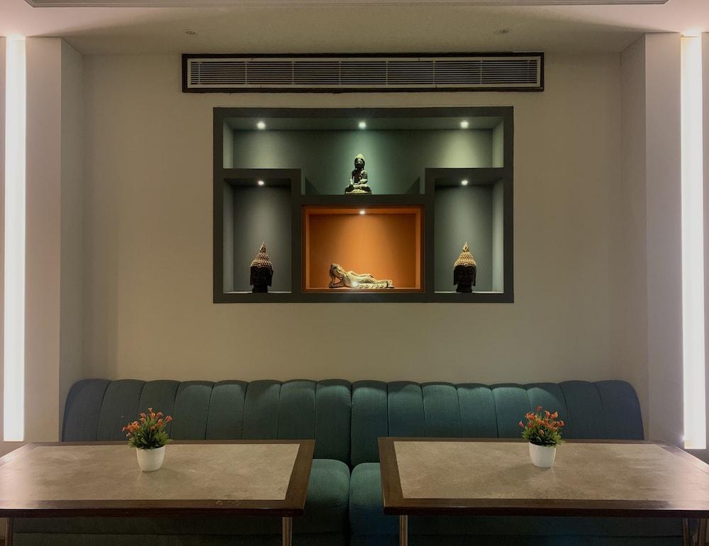 Royale Sarovar Portico Agra Агра Экстерьер фото
