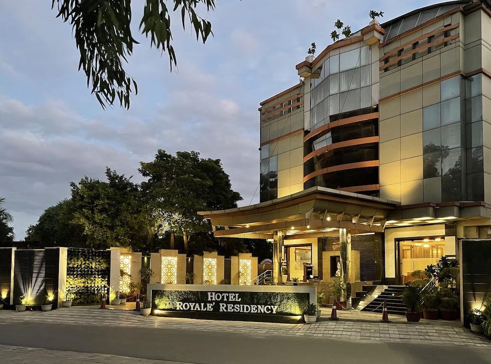 Royale Sarovar Portico Agra Агра Экстерьер фото