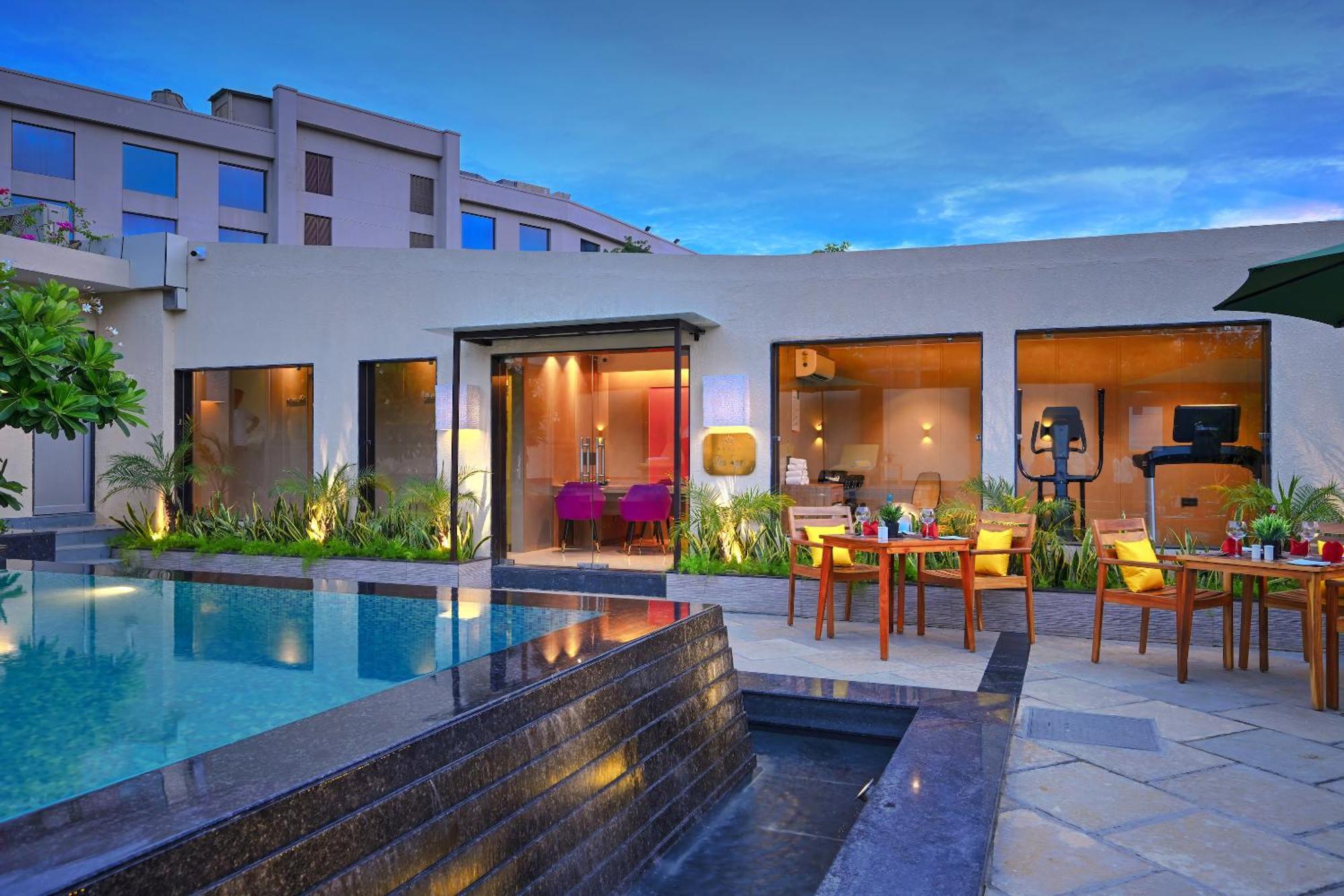 Royale Sarovar Portico Agra Агра Экстерьер фото