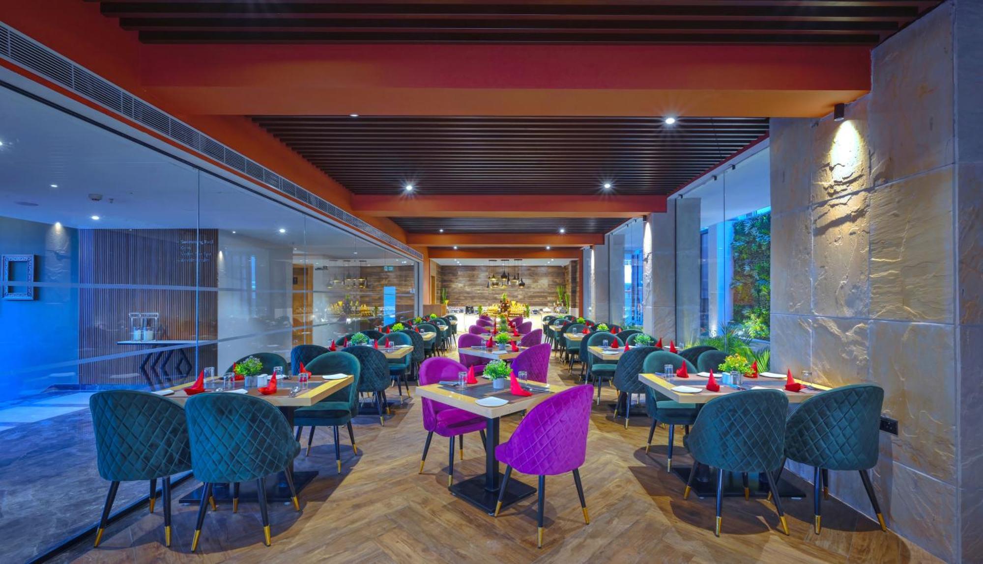 Royale Sarovar Portico Agra Агра Экстерьер фото