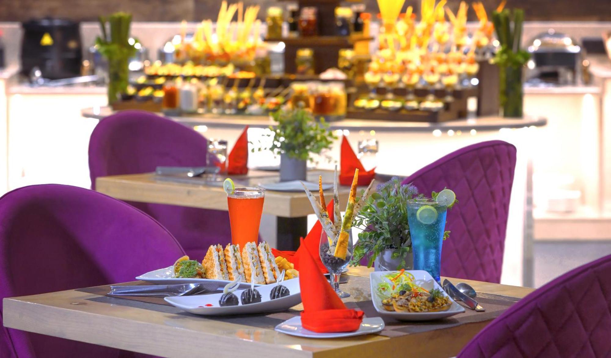 Royale Sarovar Portico Agra Агра Экстерьер фото