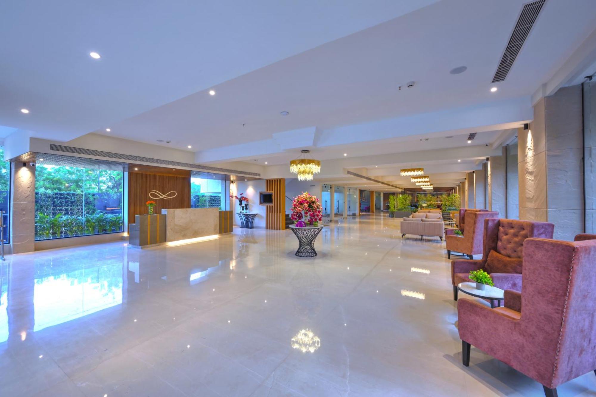 Royale Sarovar Portico Agra Агра Экстерьер фото
