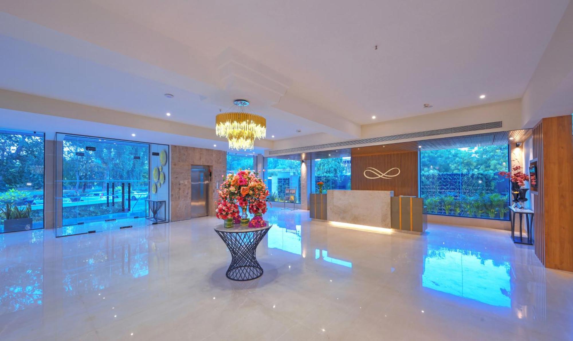 Royale Sarovar Portico Agra Агра Экстерьер фото