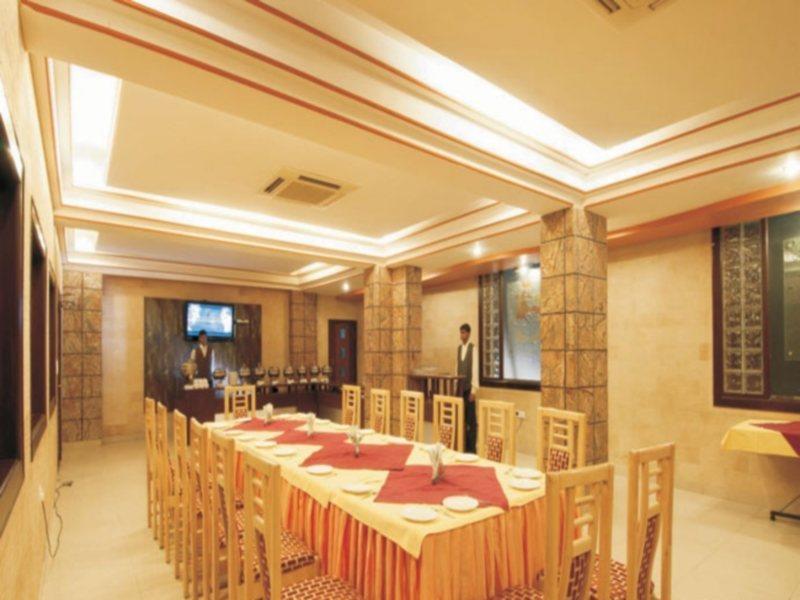 Royale Sarovar Portico Agra Агра Экстерьер фото