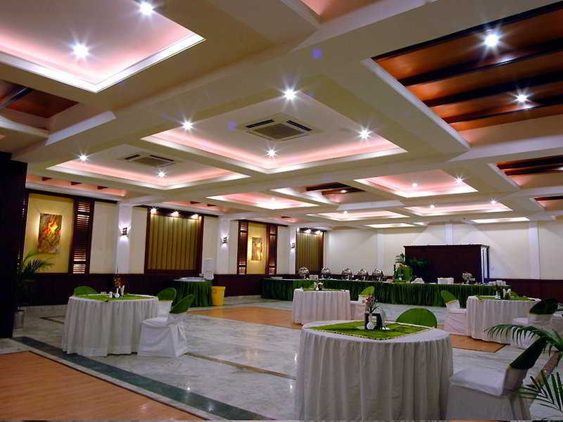 Royale Sarovar Portico Agra Агра Экстерьер фото